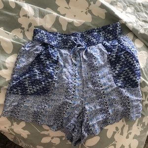 Printed loose shorts